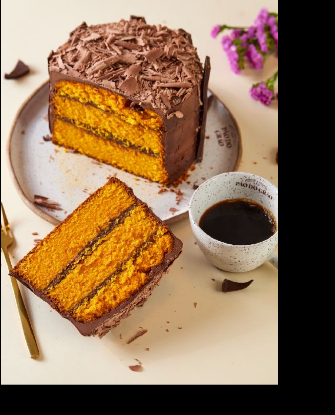 Bolo de cenoura em fotografia de produto
